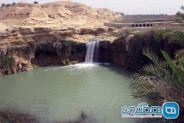 آبشار شول یکی از جاذبه های طبیعی استان بوشهر به شمار می رود